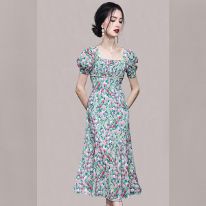 RM11859#夏季新款时尚方领泡泡袖垂感气质珍珠装饰复古感荷叶边连衣裙