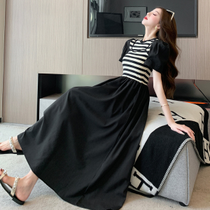 RM13995#夏季新款法式泡泡袖温柔风拼接条纹收腰显瘦连衣裙假两件中长