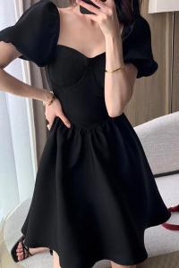 TR34701# 果哥定制黑色连衣裙女2023夏季新款收腰显瘦气质赫本风方领小黑裙