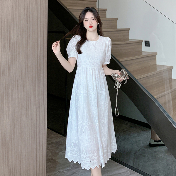 RM15251#夏季法式甜美温柔风白色刺绣超圆领泡泡袖连衣裙