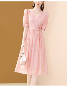 RM12671#高端天丝连衣裙女2023夏新款V领泡泡袖提花盘扣减龄粉色裙子
