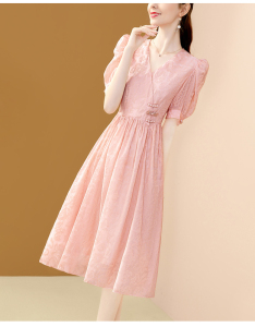 RM12671#高端天丝连衣裙女2023夏新款V领泡泡袖提花盘扣减龄粉色裙子