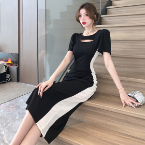 TR32839# 赫本风黑色连衣裙夏季气质高级感法式修身中长款包臀裙子 服装批发女装批发服饰货源