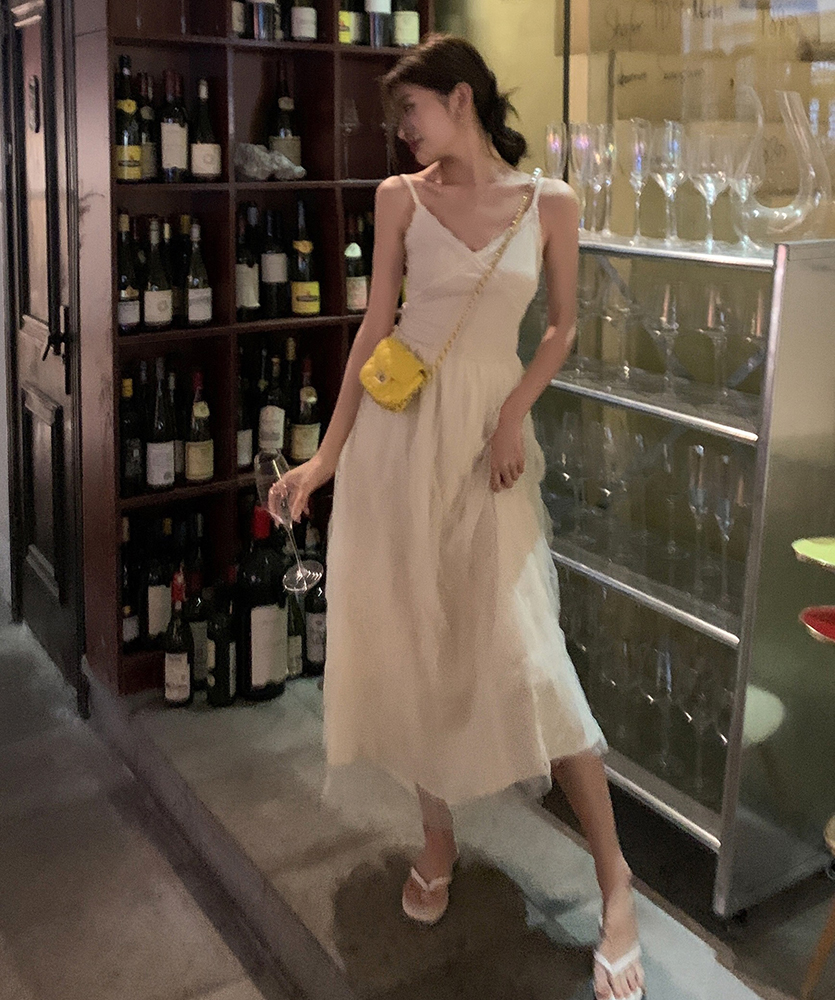 實拍2026春夏新款小眾甜美時尚拼接網紗設計吊帶連衣裙女