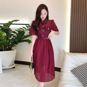 RM12472#新款法式轻奢复古翻领镂空高级感蕾丝收腰显瘦酒红色连衣裙
