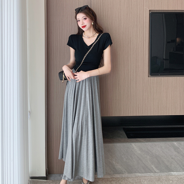 RM13998#法式气质韩版小众休闲收腰设计感短袖v领T恤显廋半身裙两件套...