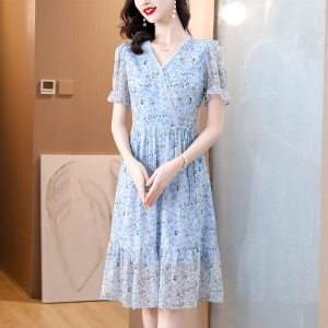 TR35824# 法式优雅v领碎花连衣裙女夏季新款气质收腰雪纺裙子 服装批发女装批发服饰货源