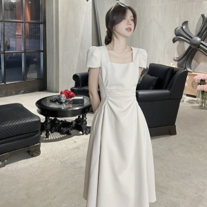 RM13511#晚宴女明星c位礼服连衣裙茶歇法式连衣裙气质白色