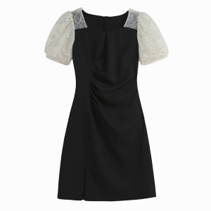 RM13121#夏季新款法式方领网纱拼接褶皱设计感短款包臀开叉连衣裙