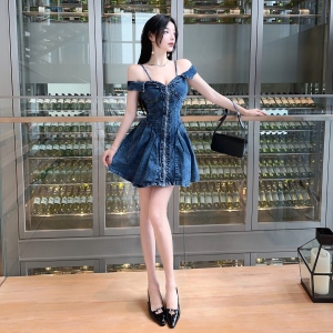 TR38822# 夏季新款辣妹设计感吊带裙牛仔连衣裙纯欲减龄牛仔短裙 服装批发女装批发服饰货源