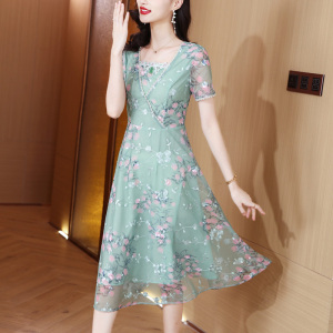 RM15360#阔太太重工刺绣高端连衣裙女2023新款夏季优雅气质中年妈妈裙