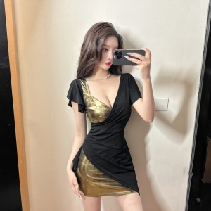 Contrast stitching fly sleeve tight wrap buttocks low cut V-neck dress
