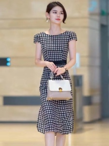 RM14035#高级感千鸟格法式连衣裙女2023夏新款女神范气质洋气显瘦包臀裙子