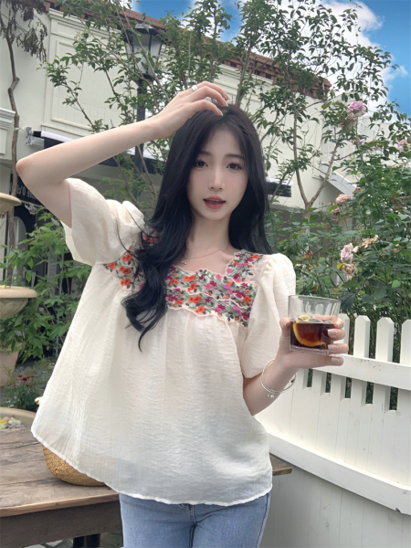 RM14573#新款韩版短袖镂空设计气质方领绣花纱纱小衫上衣泡泡袖女