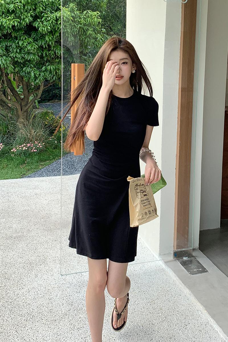 實拍2023夏裝新款女休閑時尚褶皺收腰薄款短袖修身連衣裙