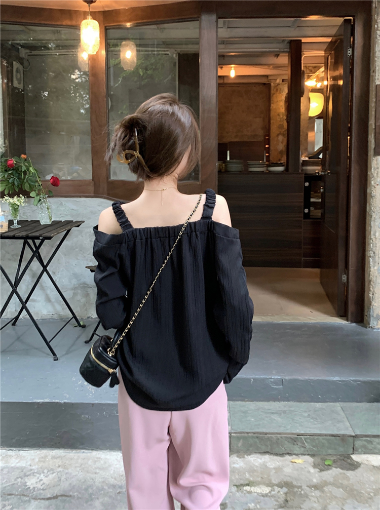 Real shot!  Korean style long-sleeved off-shoulder shirt for women, spring and summer niche black slimming one-shoulder top