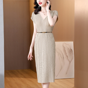 RM15215#法式洋气时髦v领杏色连衣裙 2023夏季新款高腰显瘦褶皱雪纺中长裙