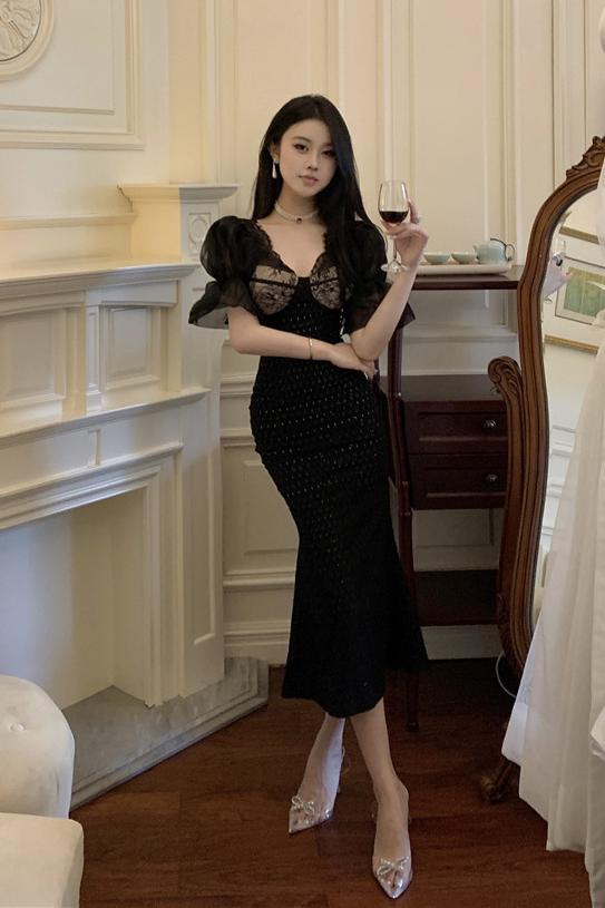 Actual shot of French socialite puff-sleeved V-neck lace slim-fit hip-hugging fishtail skirt mid-length