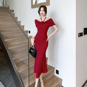 TR50685# 红色礼服连衣裙小众气质挂脖系带连衣裙法式赫本风修身显瘦女
