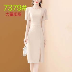 RM21824#高级感钉珠连衣裙女夏季2023新款时尚名媛通勤显瘦开叉包臀裙