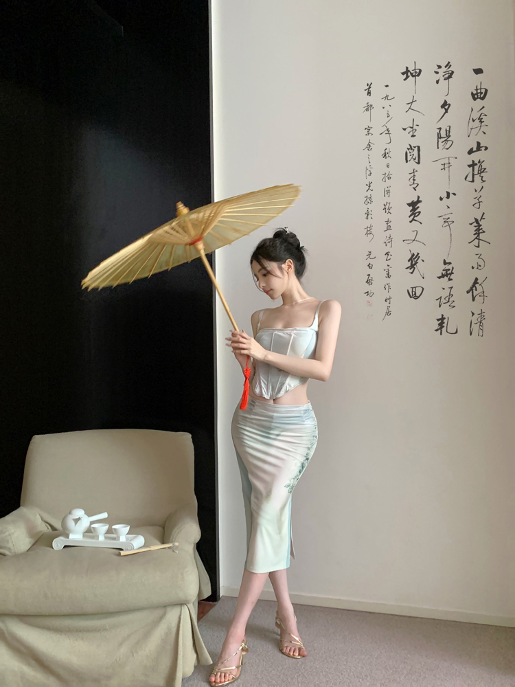 New Chinese style floral suspender tube top fishbone bra top tight high waist hip-covering skirt suit