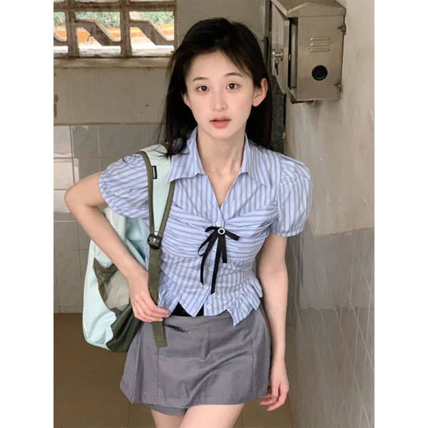 RM15479#蓝色条纹韩系学院风衬衫女设计感小众夏季短款小个子收腰短袖上...