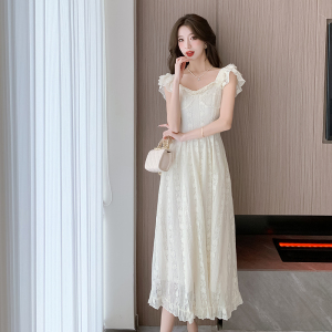 RM17894#法式甜美小飞袖白色连衣裙女夏季新款高腰显瘦木耳边蕾丝长裙