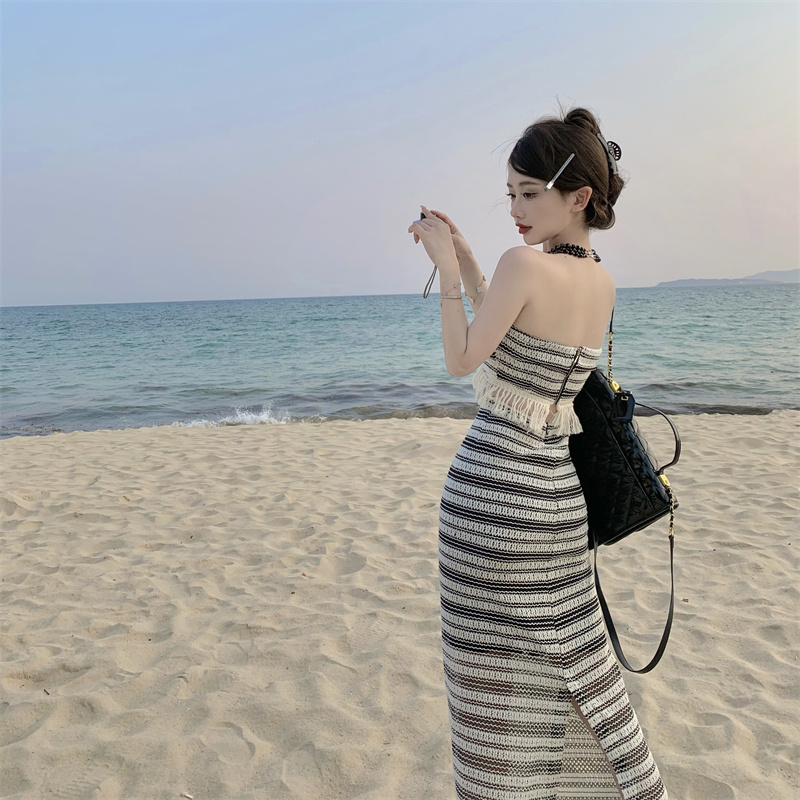 2023夏季新款法式氣質流蘇邊黑白條紋針織抹胸背心半身裙套裝女