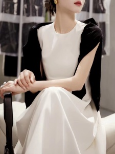 RM15445#“轻礼服” 定制立裁圆领无袖修身白月光长裙