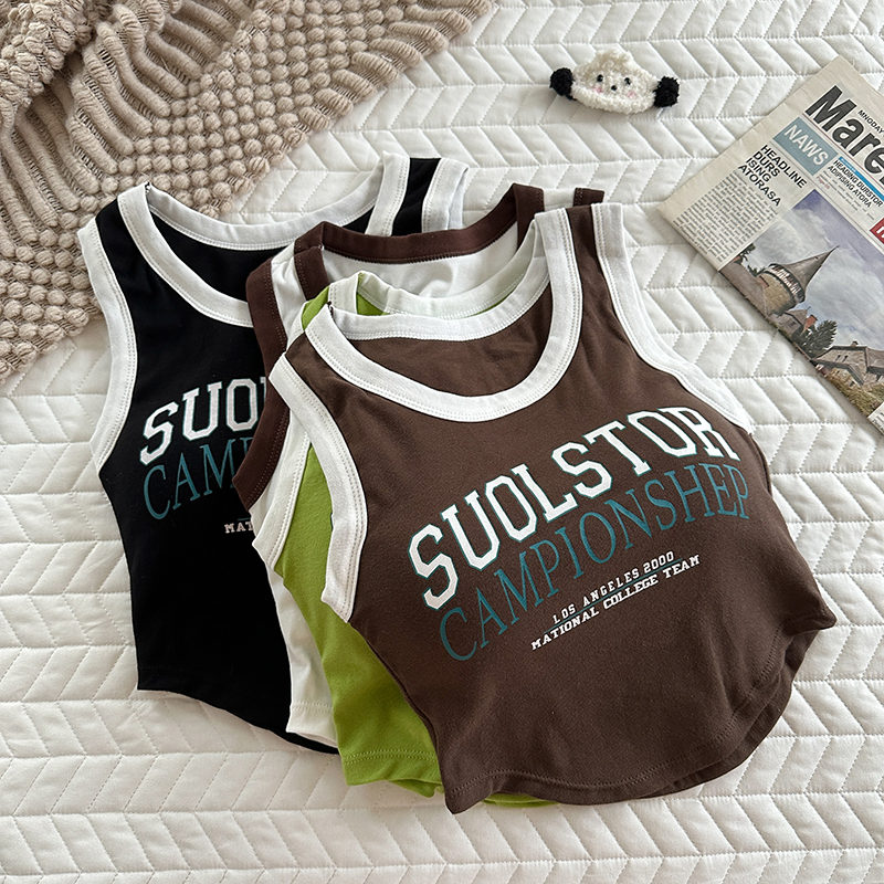 The real shot is not reduced, the letter printing sports inner wears the sleeveless vest short style new all-match self-cultivation type with chest pad tide