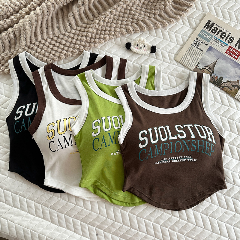 The real shot is not reduced, the letter printing sports inner wears the sleeveless vest short style new all-match self-cultivation type with chest pad tide