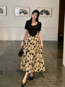 RM18236#大码女装落日夜玫 气质拼接碎花度假风连衣裙胖MM藏肉显瘦