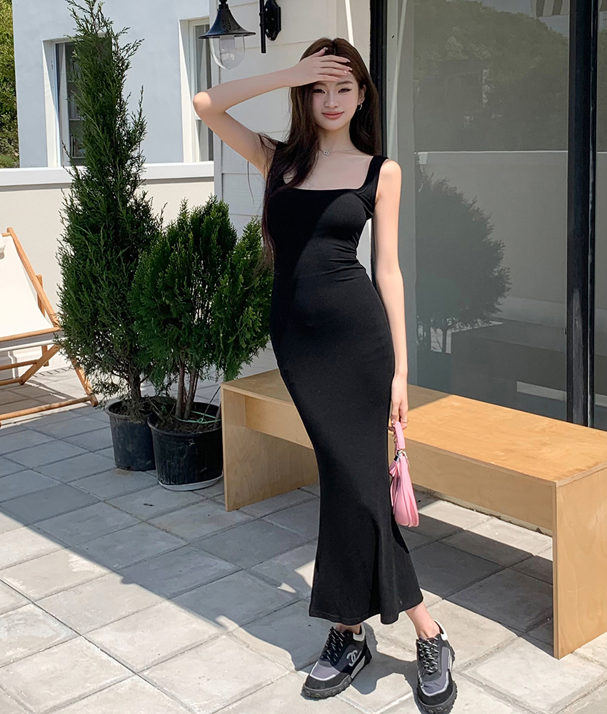 實拍2025春夏新款女明星氣質方領修身魚尾裙吊帶連衣裙