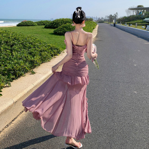 TR55386# 粉色玫瑰花吊带连衣裙女夏季收腰褶皱不规则开叉长裙气质鱼尾裙子