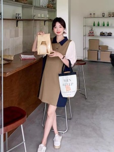 TR43280# 卡其色小个子撞色拼接连衣裙女夏季新款宽松直筒设计感polo裙 服装批发女装批发服饰货源
