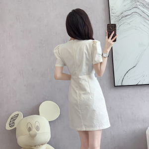 RM23939中式国风盘扣改良旗袍重工提花法式方领白色连衣裙女