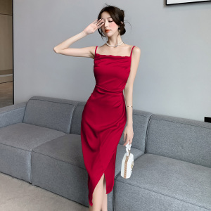RM22008#高级感醋酸缎面连衣裙女夏季气质法式茶歇性感褶皱开叉吊带长裙子