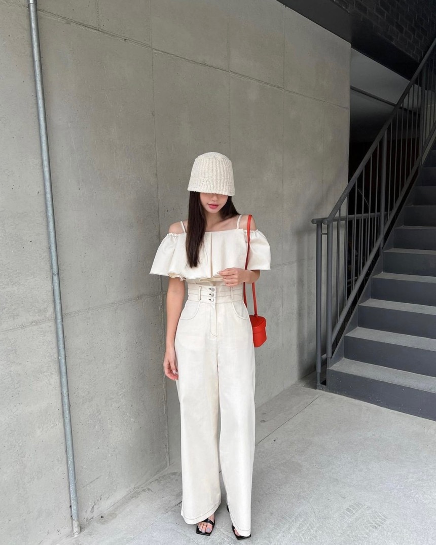 Korean summer French niche two-wear suspender top + high-waisted wide-leg trousers