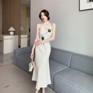 RM20486#法式复古山茶花V领连衣裙修身显瘦气质吊带长裙