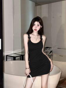 RM18315#法式吊带性感气质包臀连衣裙女短袖惊艳修身