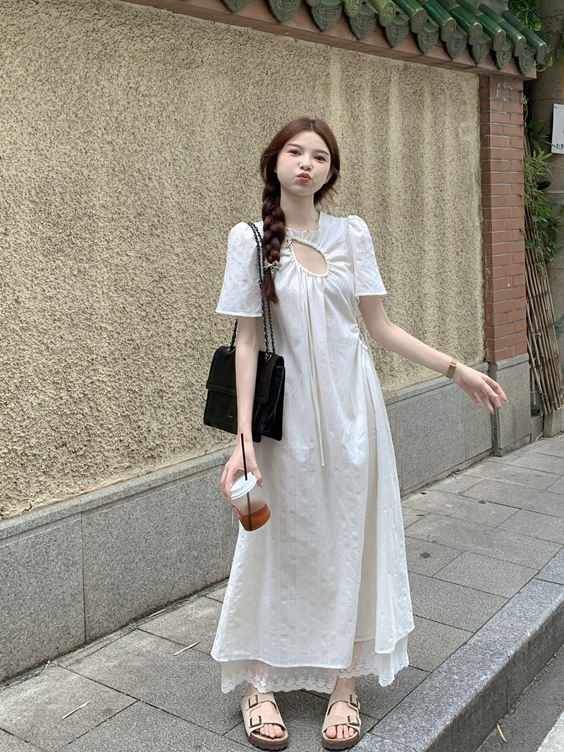 Real shot of white hollow drawstring lace splicing dress holiday style French high-end loose long skirt