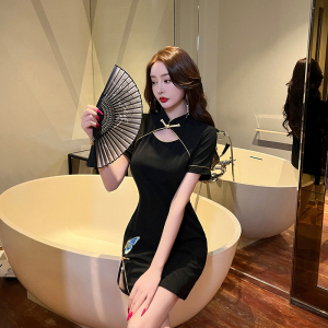Slim and Sexy Wrapped Hip Modified Qipao Skirt