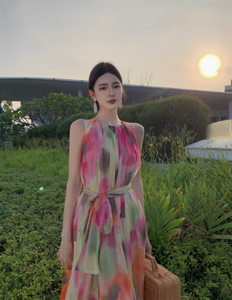 王寒嫣彩色無袖連衣裙女氣質款仿真絲高級感暈染海邊度假風裙子夏
