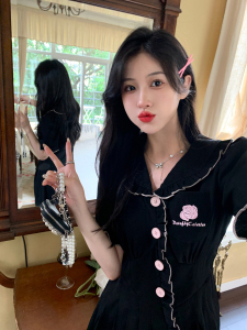 RM18239#大码女装学院风设计感绣花荷叶边甜美百褶连衣裙胖MM显瘦裙