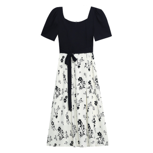 RM19310#大码女装2023夏新款法式方领气质系带高腰遮肚显瘦拼接连衣裙