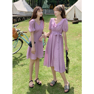 RM17395#夏款闺蜜装法式V领短袖波点收腰泡泡袖紫色连衣裙~短款