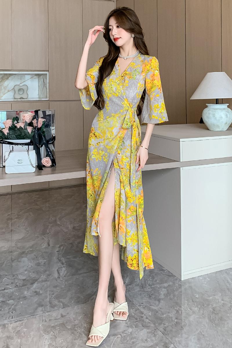 實拍黃色戰袍連衣裙印花裙子法式一片式裹身度假長裙海邊沙灘裙