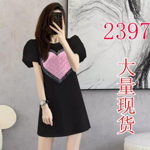 RM17147#连衣裙2023新款夏季设计感小众黑色泡泡袖裙子气质洋气高级感女装