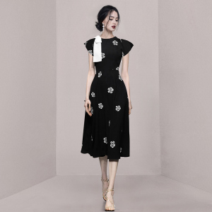RM18397#夏季女装2023新款气质黑色圆领收腰显瘦绣花蝴蝶结连衣裙长裙裙子