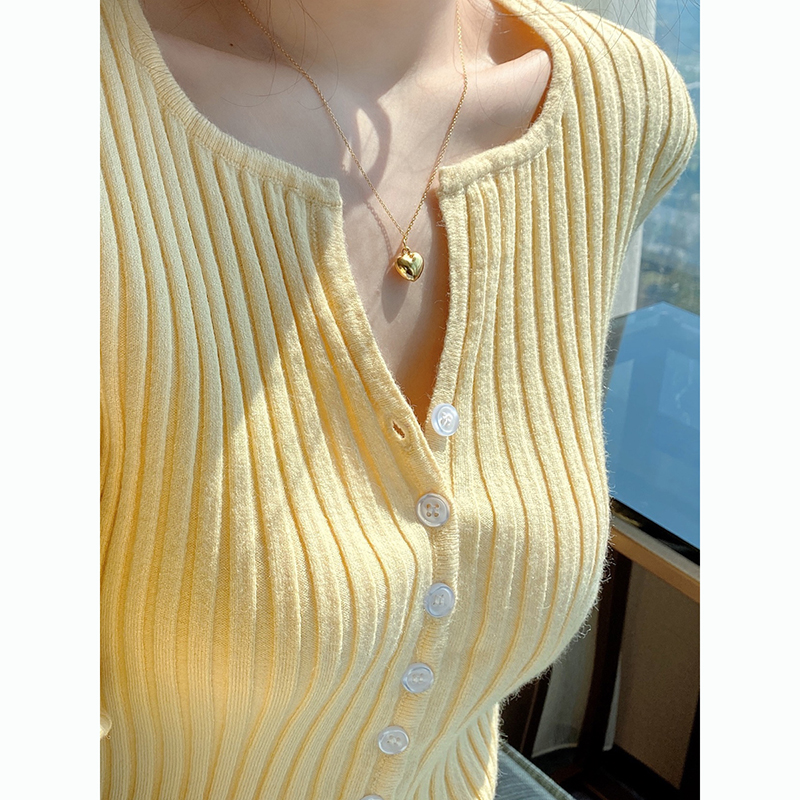 Knitted cardigan women's spring and autumn new thin section bottoming shirt taro purple short all-match top